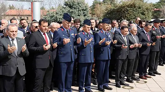 Kayseri'de şehitler mezarları başında anıldı