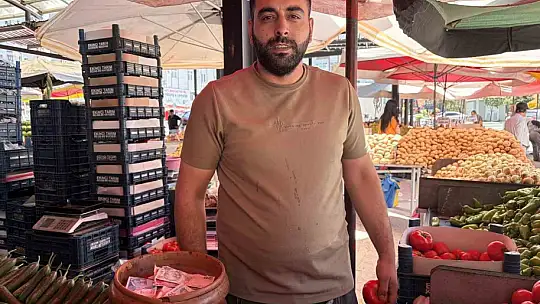 Kayseri'de semt pazarlarındaki fiyatlar yüz güldürüyor
