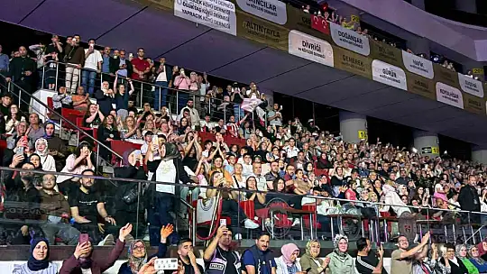 Kayseri'de Sevcan Orhan rüzgarı esti