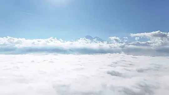 Kayseri'de sis bulutlarının üzerinden görüntüler hayran bıraktı