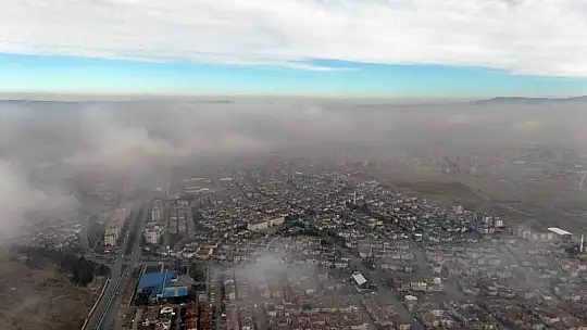 Kayseri'de sis etkisini sürdürüyor
