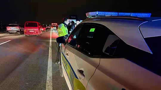 Kayseri'de takla atan otomobilde anne ve oğlu yaralandı