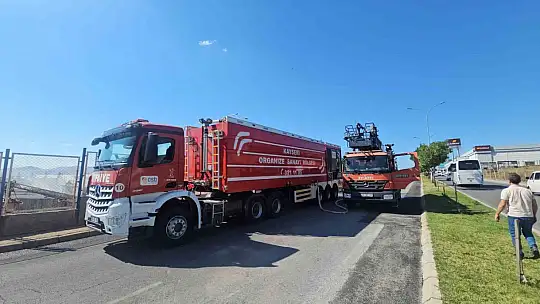 Kayseri'de tekstil fabrikasının deposunda yangın