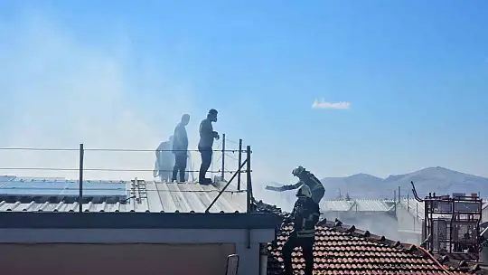 Kayseri'de tekstil fabrikasının deposunda yangın