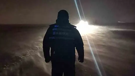 Kayseri'de tipi nedeniyle yolda mahsur kalan 100'ü aşkın vatandaş kurtarıldı