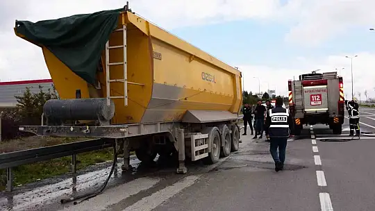 Kayseri'de tırın lastiklerinde çıkan yangın büyümeden söndürüldü