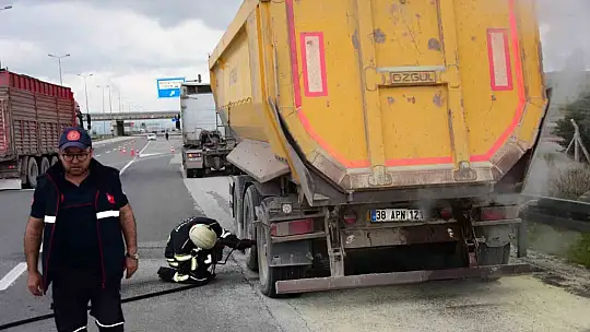 Kayseri'de tırın lastiklerinde çıkan yangın büyümeden söndürüldü