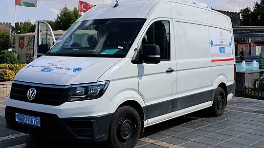 Kayseri'de tütünle mücadelede yeni dönem: 'Mobil Sigara Bırakma Aracı' hizmete başladı