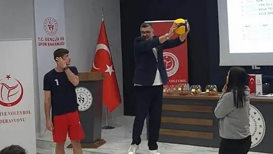 Kayseri'de voleybol sezonu öncesi bilgilendirme toplantısı yapıldı