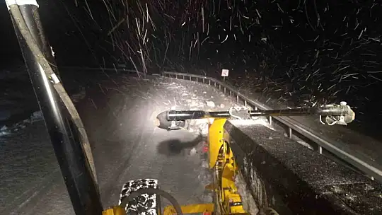 Kayseri'de yoğun kar nedeniyle kapanan 195 mahalle yolu ulaşıma açıldı