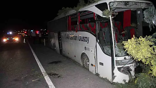Kayseri'de yolcu otobüsü kaza yaptı: Ölü ve yaralılar var