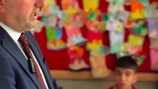 Kayseri'de yöneticiler öğrencilerle buluştu, ders anlattı