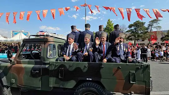 Kayseri'de Zafer Bayramı coşkusu