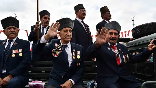 Kayseri'de Zafer Bayramı coşkuyla kutlandı