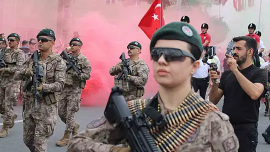 Kayseri'de Zafer Bayramı coşkuyla kutlandı