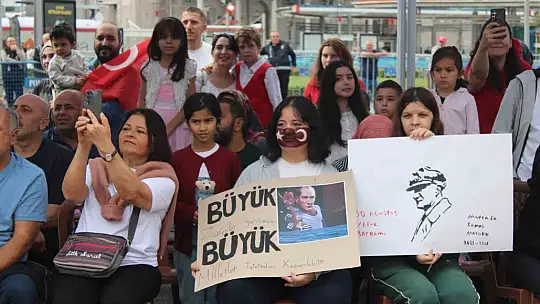Kayseri'de Zafer Bayramı coşkuyla kutlandı