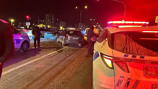 Kayseri'de zincirleme kaza: 1 yaralı
