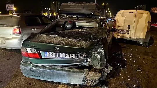 Kayseri'de zincirleme kaza: 1 yaralı