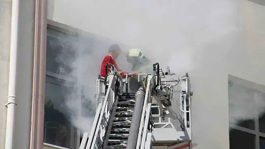Kayseri'deki bütün okullarda deprem tatbikatı yapıldı