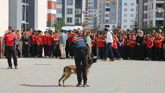 Kayseri'deki bütün okullarda deprem tatbikatı yapıldı