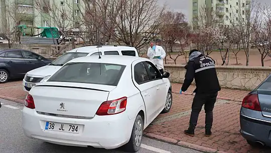 Kayseri'deki kavgada araçlar kurşunlandı
