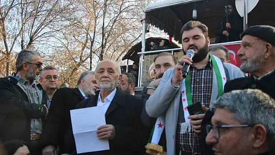 Kayseri'deki Suriyeliler özgürlüğü kutluyor