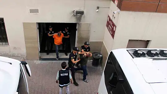 Kayseri'deki yeni nesil suç örgütü operasyonunda gözaltına alınan 32 şüpheli adliyede