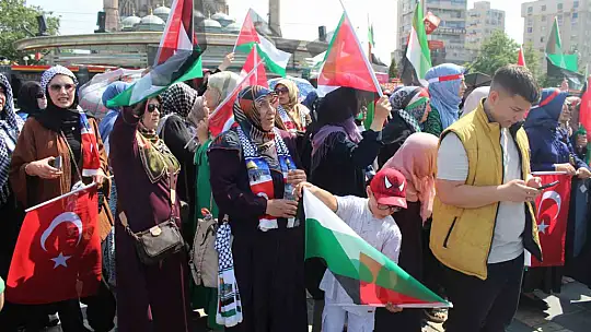 Kayseri'den 10 aktivist Mısır'a uğurlandı
