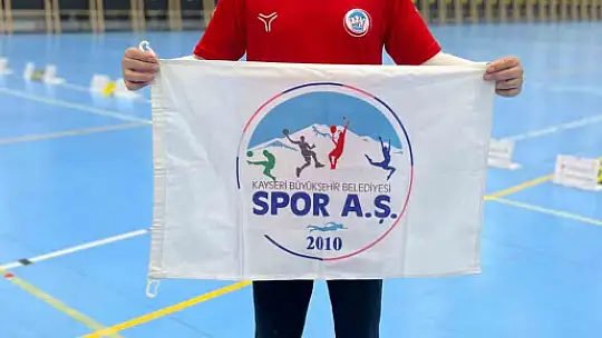 Kayseri'den Paralimpik Okçuluk Milli Takımı'na iki sporcu