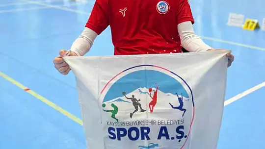 Kayseri'den Paralimpik Okçuluk Milli Takımı'na iki sporcu