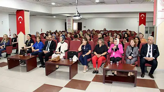 Kayseri Devlet Hastanesi'nde 'Kritik Hastada Beslenme' eğitimi