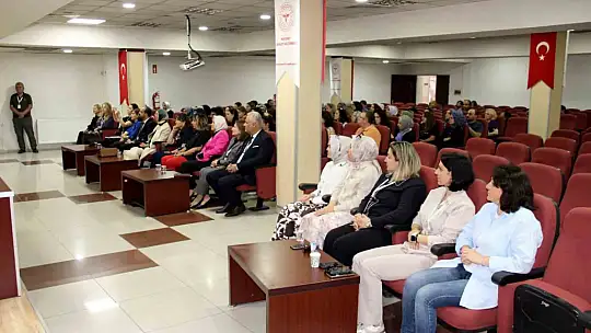Kayseri Devlet Hastanesi'nde 'Kritik Hastada Beslenme' eğitimi