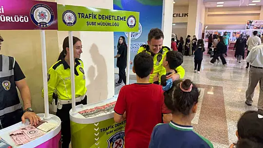 Kayseri Emniyet Kitap Fuarı'nda