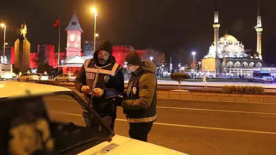 Kayseri Emniyeti'nden 'yılbaşı' uygulamaları: 15 bin 569 kişi sorgulandı