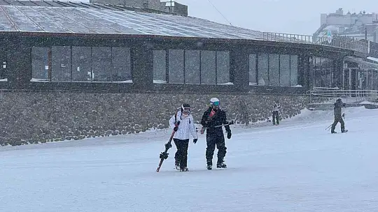 Kayseri güne beyaz örtüyle uyandı