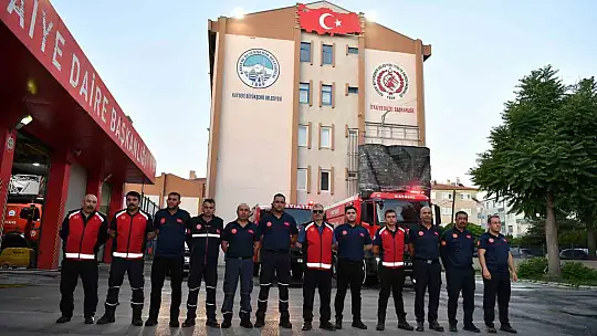 Kayseri itfaiyesi yangınla mücadele için Manisa'ya gitti
