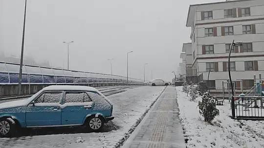 Kayseri'nin yüksek kesimlerine kar yağdı