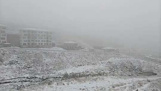 Kayseri'nin yüksek kesimlerine kar yağdı