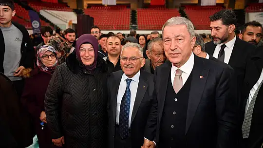 Kayseri protokolü, ilk iftarı şehit aileleriyle açtı