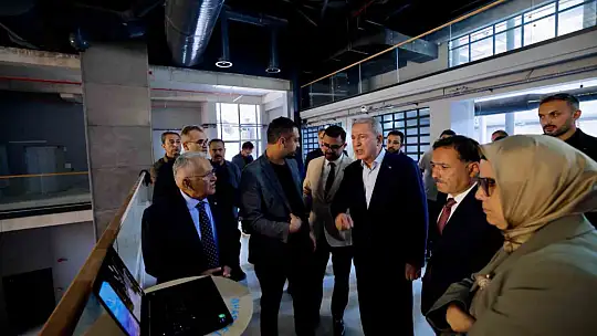 Kayseri protokolü, Kartal Katlı Kavşağı ile fosil müzesini inceledi