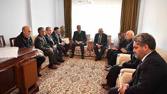 Kayseri protokolünden şehit ailelerine ziyaret
