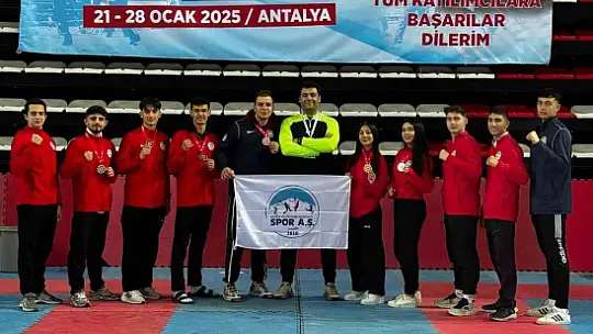 Kayseri Spor A.Ş., Antalya'dan 6 madalya ile döndü
