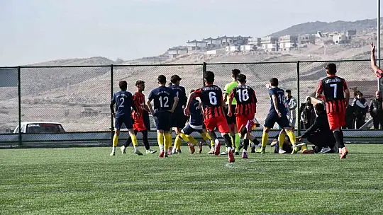 Kayseri U18 Ligi: Hacılar Erciyesspor: 1- Kalespor: 1