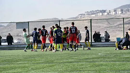Kayseri U18 Ligi: Hacılar Erciyesspor: 1- Kalespor: 1