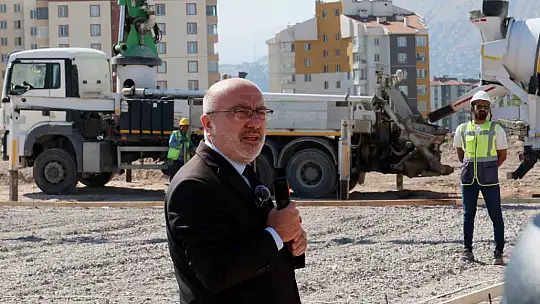 Kayseri Üniversitesi'nde Bilişim Teknolojileri MYO Binasının Temel Atma Töreni gerçekleştirildi