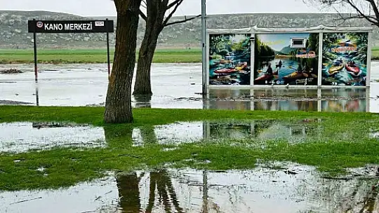 Kayseride Zamantı Irmağı taştı: Kano merkezleri sular altında kaldı