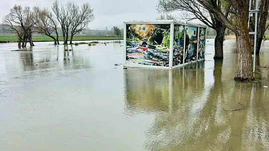 Kayseride Zamantı Irmağı taştı: Kano merkezleri sular altında kaldı