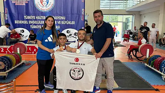 Kayserili bedensel engelli haltercilerden iki altın madalya