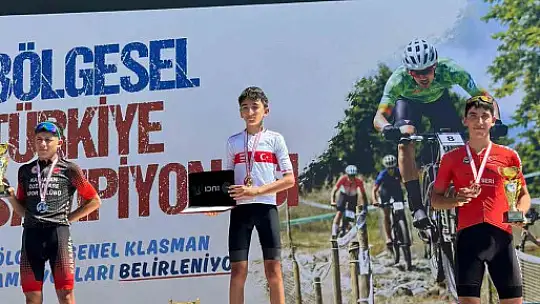 Kayserili bisikletçilerden çifte başarı