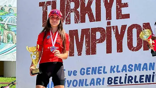 Kayserili bisikletçilerden çifte başarı